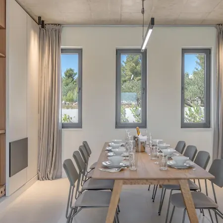 Sunray By Guide Villa